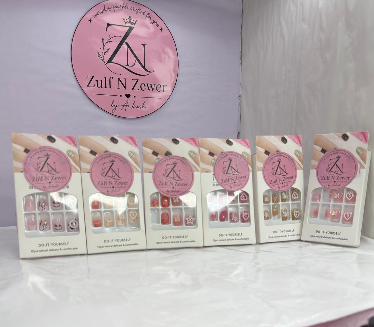 12-Piece DIY Press-On Nails – Elegant Reusable Artificial Nail Set