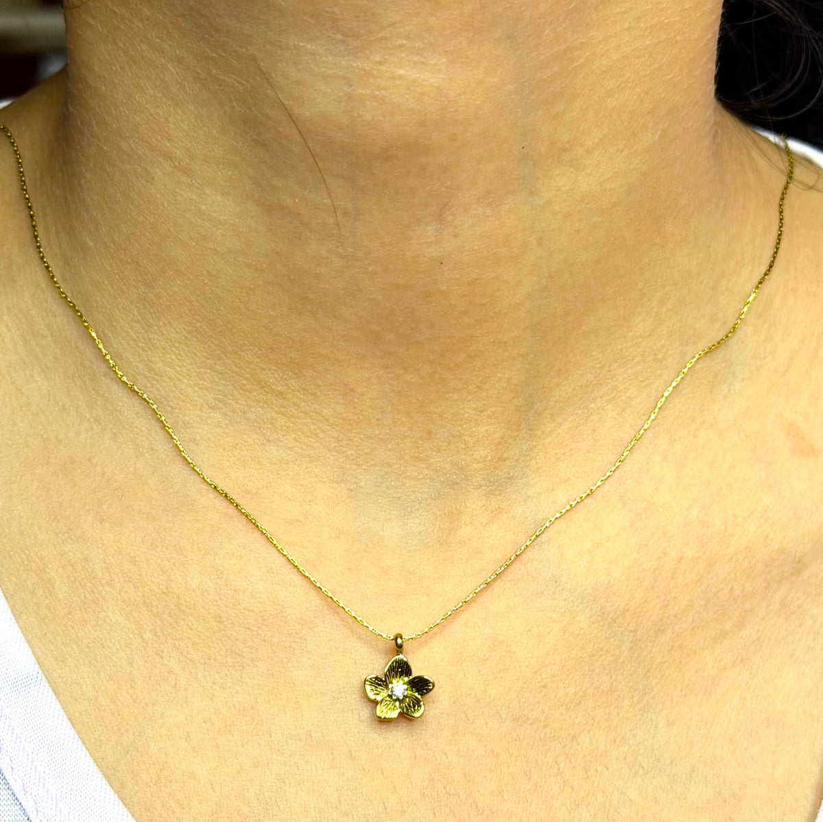 Flower Pendant Necklace