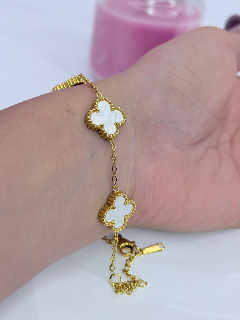 Elegant Clover Charm Bracelet