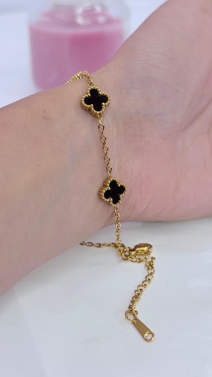 Elegant Clover Charm Bracelet