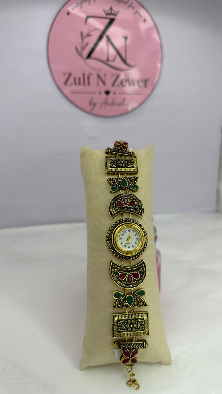 Antique-Style Bracelet Watch