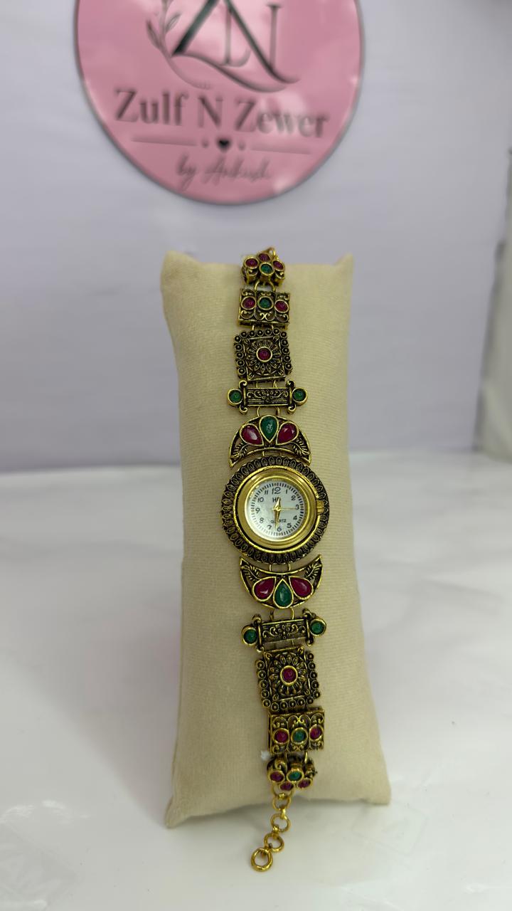 Antique-Style Bracelet Watch