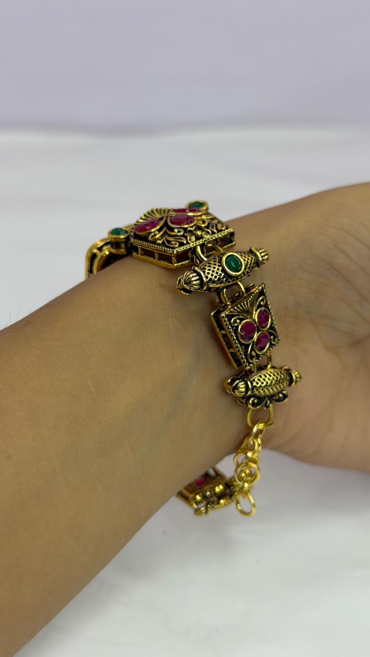 Antique-Style Bracelet Watch