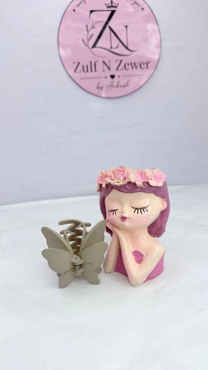 Matte Butterfly Hair Claw Clip – Vanilla Cream