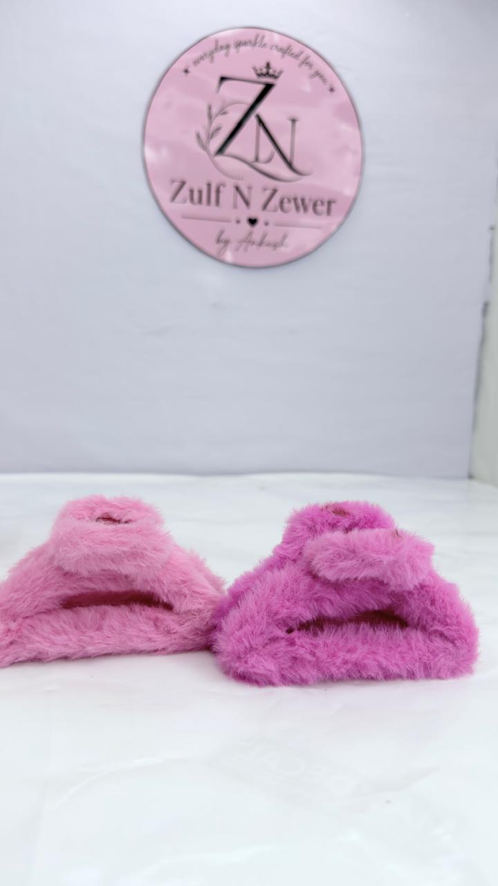 Soft Furry Hair Claw Clip – Plush Textured Hair Clip